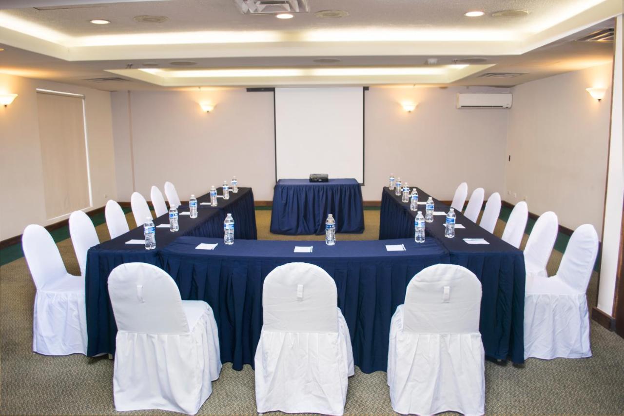 Istay Hotel Ciudad Juarez Luaran gambar Meeting room
